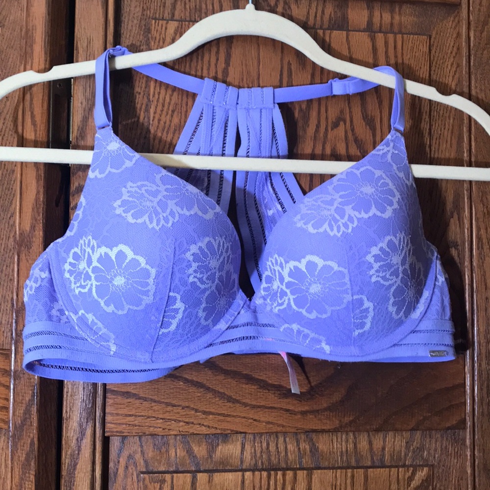 PINK Victoria’s Secret lightly lines T-back bra